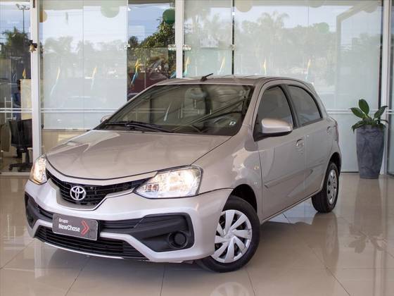 TOYOTA ETIOS 1.5 XS 16V FLEX 4P AUTOMÁTICO TOYOTA ETIOS 1.5 XS 16V FLEX 4P AUTOMÁTICO